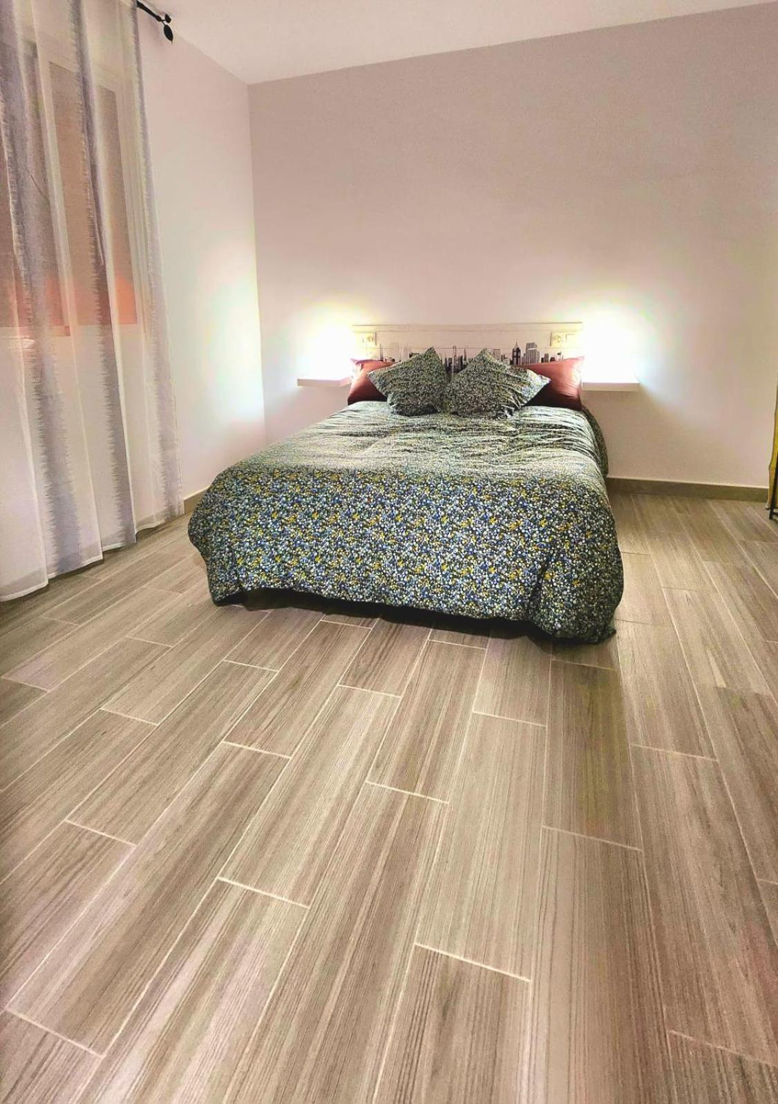מאלגה Apartamentos La Hormiguita מראה חיצוני תמונה